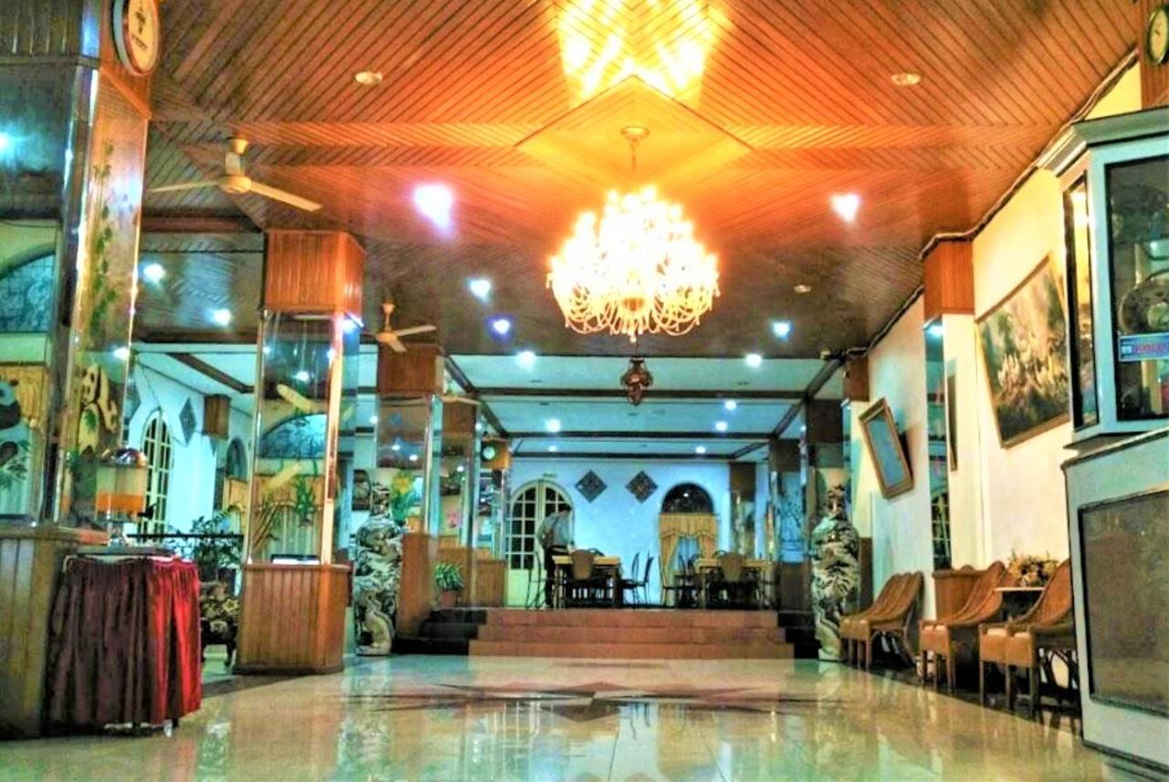 Hotel Asia Bukittinggi Exterior photo
