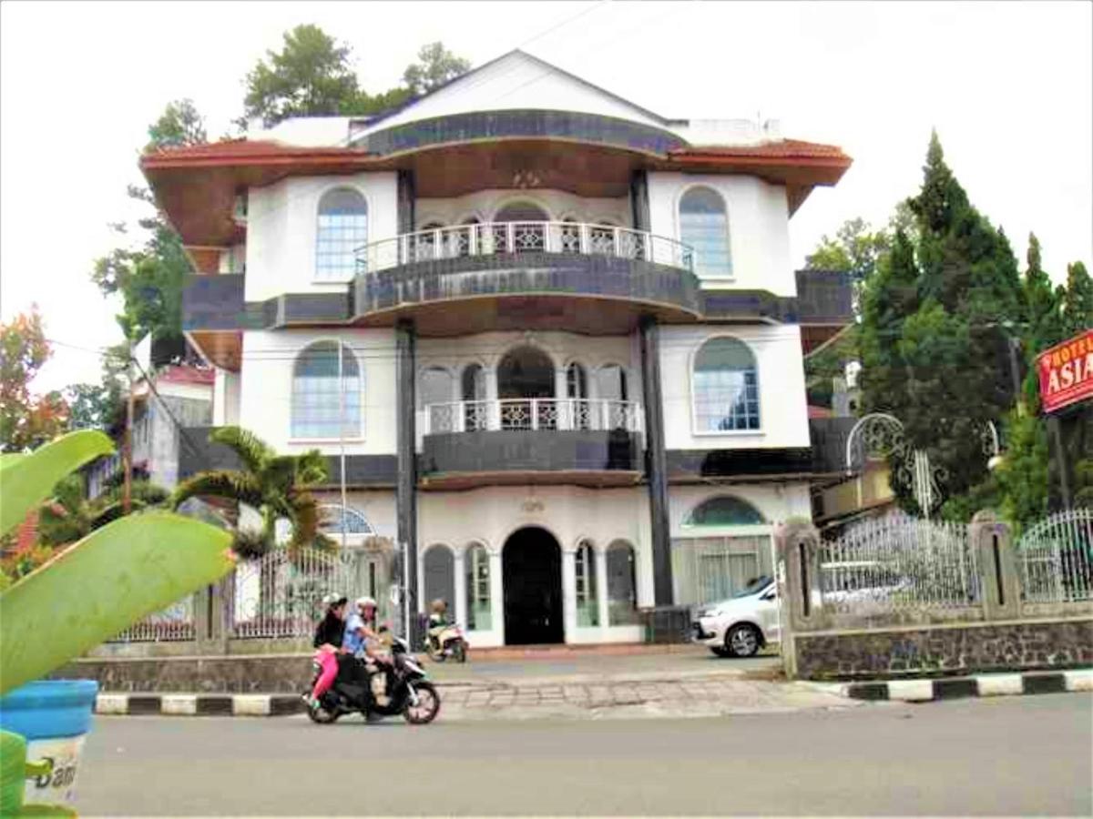 Hotel Asia Bukittinggi Exterior photo